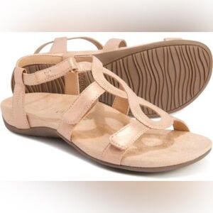 EUC Vionic Jodie Rose Gold Ergonomic Comfort Walking ankle straps Sandals